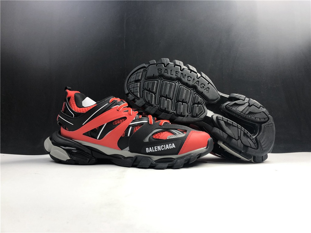 BLG TRACK SNEAKER